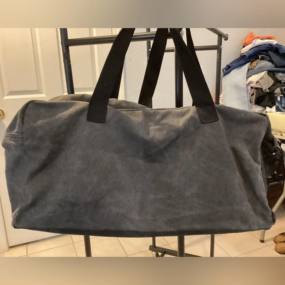 Ed Hardy Black Duffel Bag with Death Or Glory Design - Picture 4 of 8